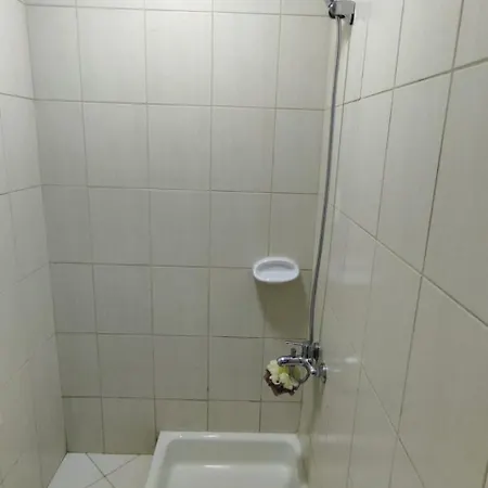 Vip Bed Private Partition Apartment Ajman Exterior photo