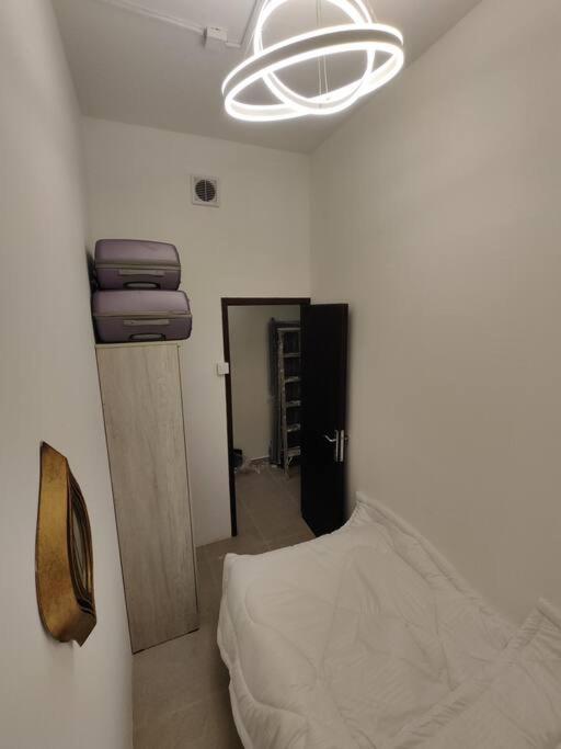 Vip Bed Private Partition *
